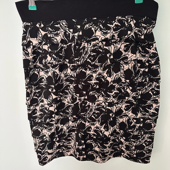 Alfani Black and Cream Floral Pencil Skirt - Picture 1 of 12